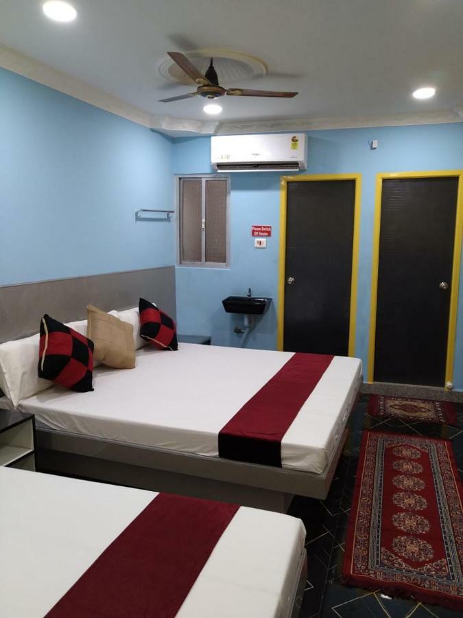 Gayathri Stay Канчипурам Экстерьер фото